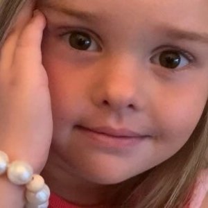 Stretch Bracelet Shimmery Faux Pearl - Kids Play Bracelet, Silicone Bracelet, Little Girl Gift, Dress Up, Pretend Play, Birthday Present