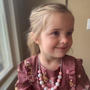 Play Necklace PinkNPearl - Silicone Pearl, Girl Jewelry, Toddler Necklace, Fidget Necklace, Sensory Necklace, Little Girl Gift, Dress Up