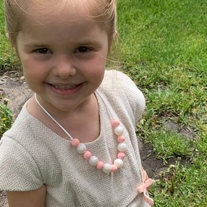 Play Necklace PinkNPearl - Silicone Pearl, Girl Jewelry, Toddler Necklace, Fidget Necklace, Sensory Necklace, Little Girl Gift, Dress Up