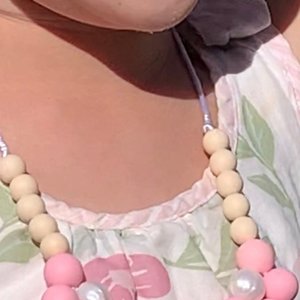Kids’ Necklace PINK DAISY- Sensory Jewelry, Girl Fidget Jewels, Silicone Beads, Girls Dress Up, Gift for Girl, Girl Necklace