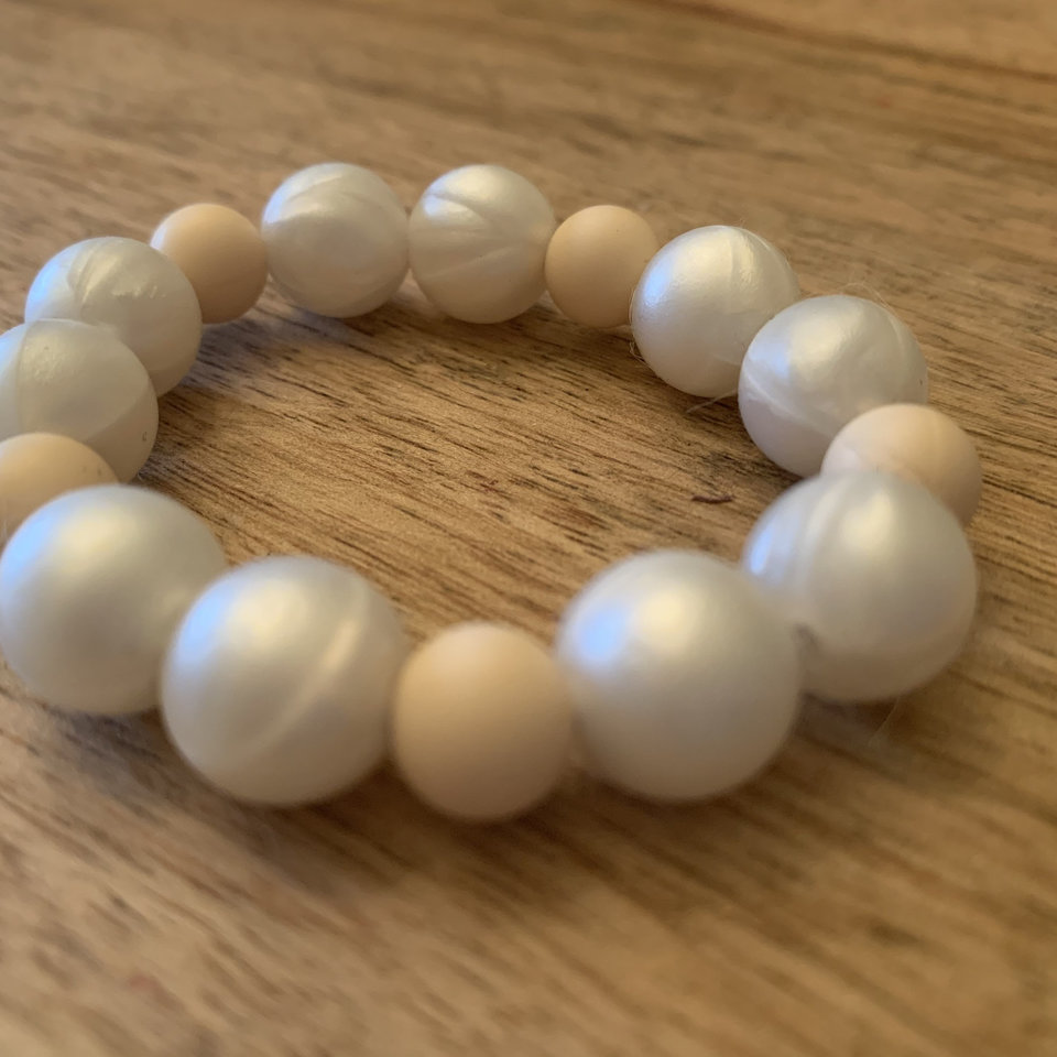 Stretch Bracelet Shimmery Faux Pearl - Kids Play Bracelet, Silicone Bracelet, Little Girl Gift, Dress Up, Pretend Play, Birthday Present