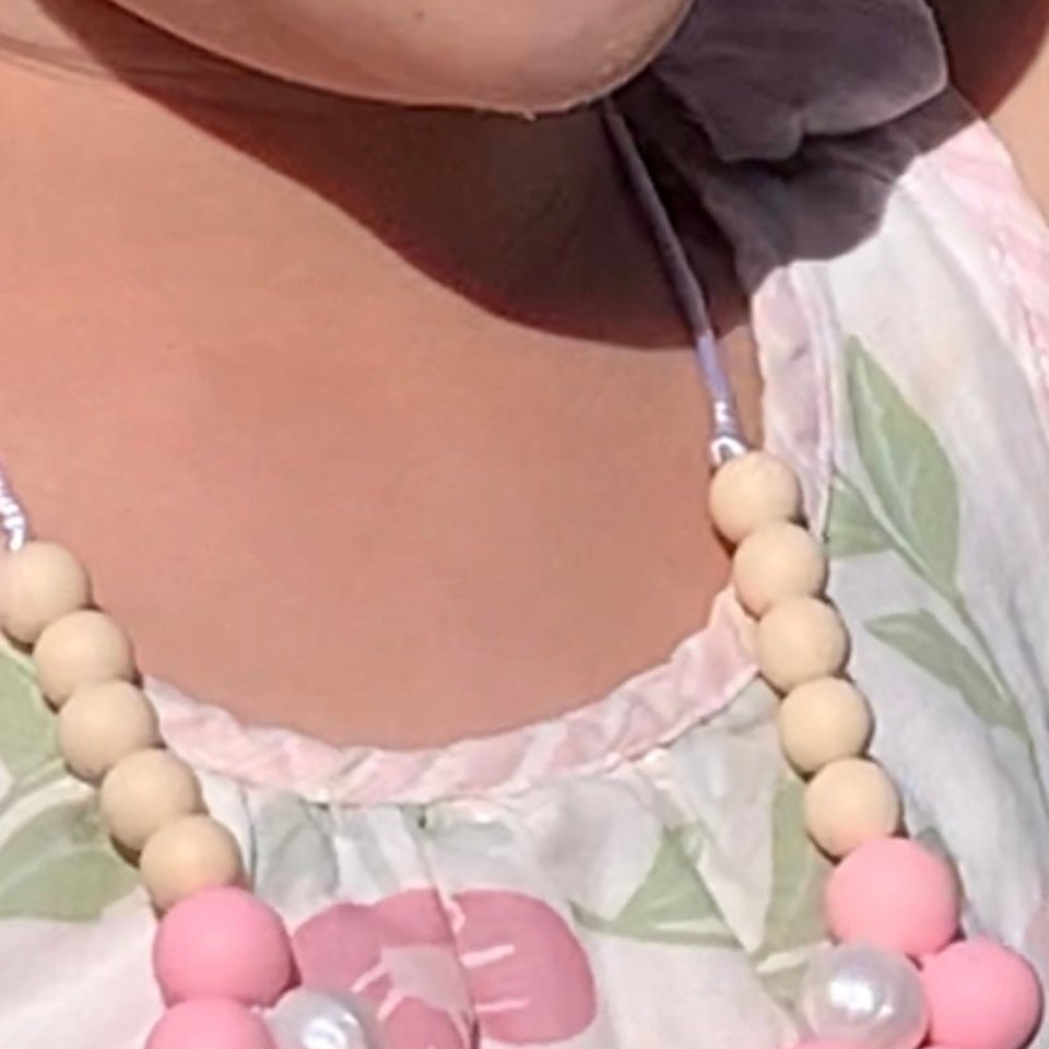 Kids’ Necklace PINK DAISY- Sensory Jewelry, Girl Fidget Jewels, Silicone Beads, Girls Dress Up, Gift for Girl, Girl Necklace