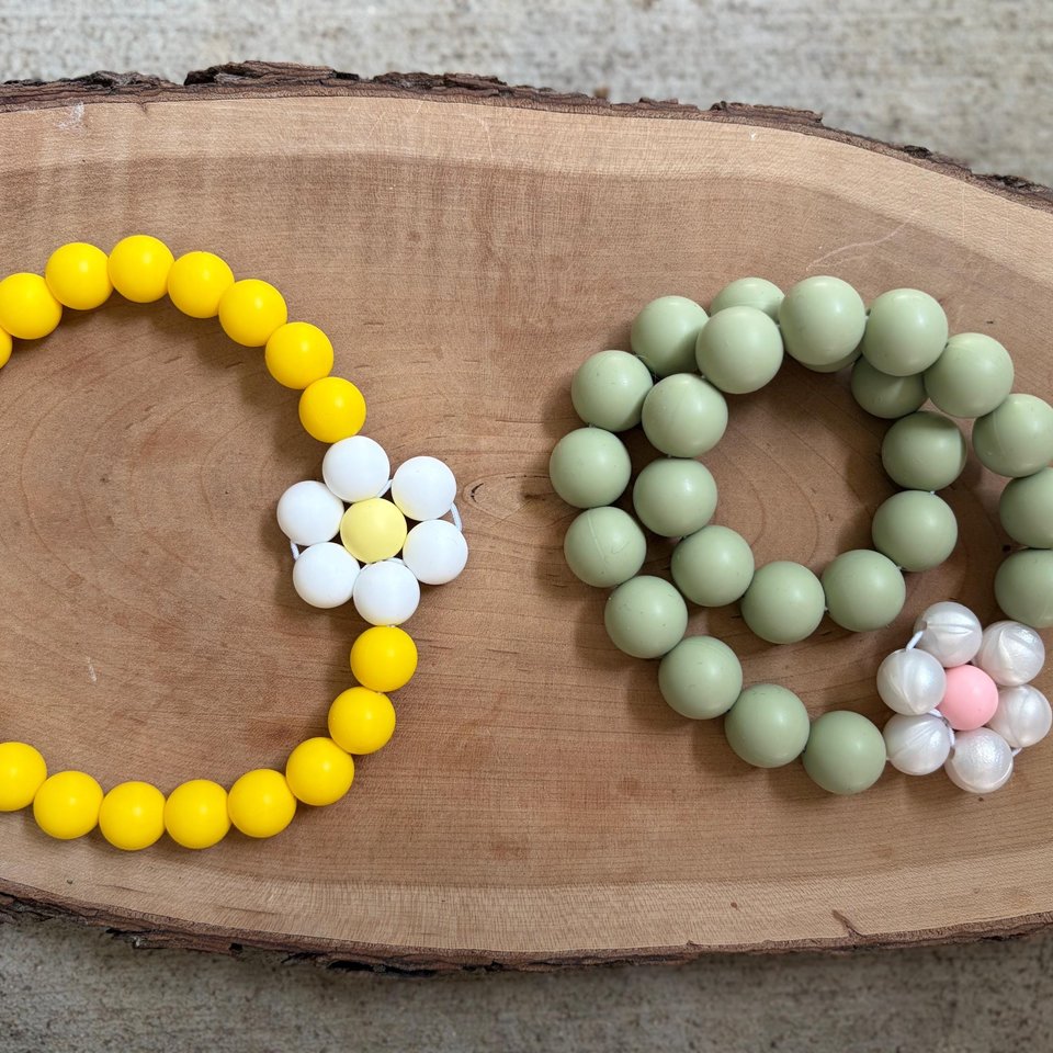CUSTOM Dog Necklace {DAISY}: Silicone Bead Stretch Collar, U-Pick Colors